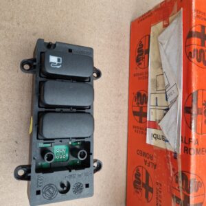 Alfa 166 Bedieningspaneel Benzineklep 156019769